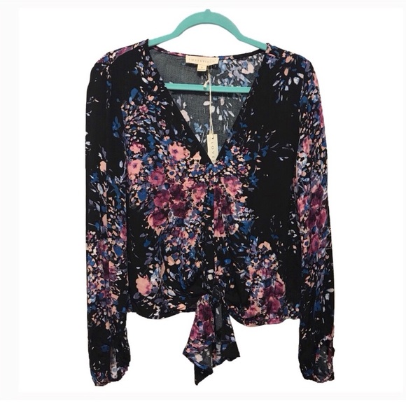 lovestitch Tops - SOLD Lovestitch Boho Floral Front Tie Top Size